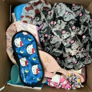 SALE!!! Hello kitty mystery box